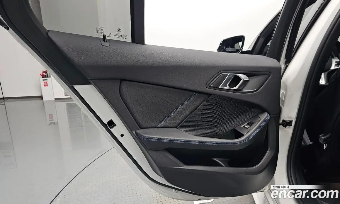 BMW 1 серия 2024 2.0 автомат (гидро), фото 14