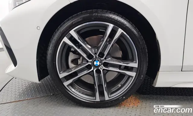BMW 1 серия 2024 2.0 автомат (гидро), миниатюра 4