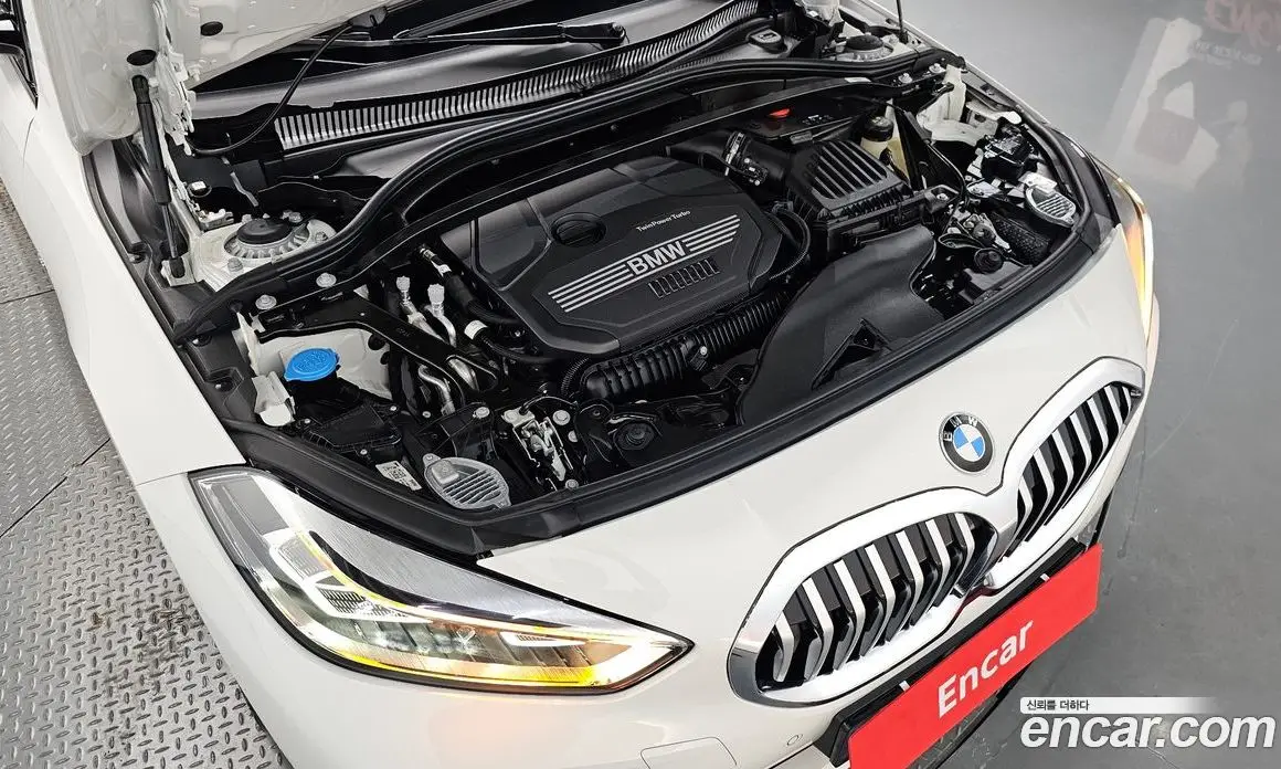 BMW 1 серия 2024 2.0 автомат (гидро), фото 5