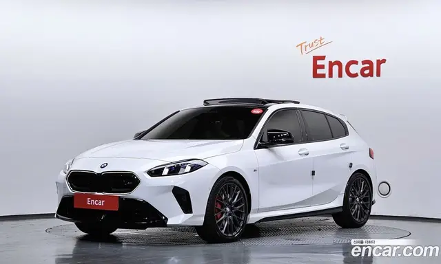 BMW 1 серия, 2025, 15 176 км
