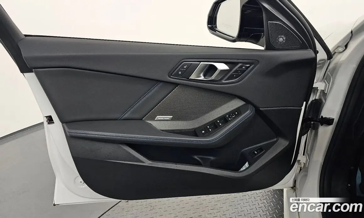 BMW 1 серия 2025 2.0 автомат (гидро), фото 14