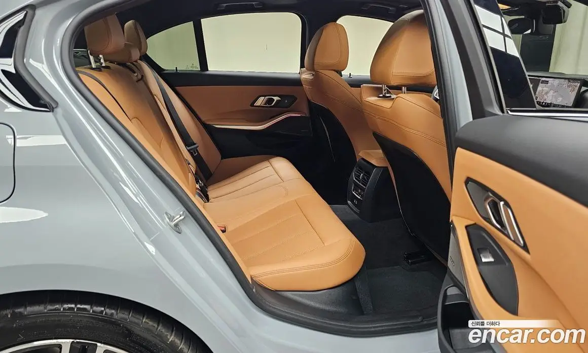 BMW 3 серия 2025 2.0 автомат (гидро), фото 17
