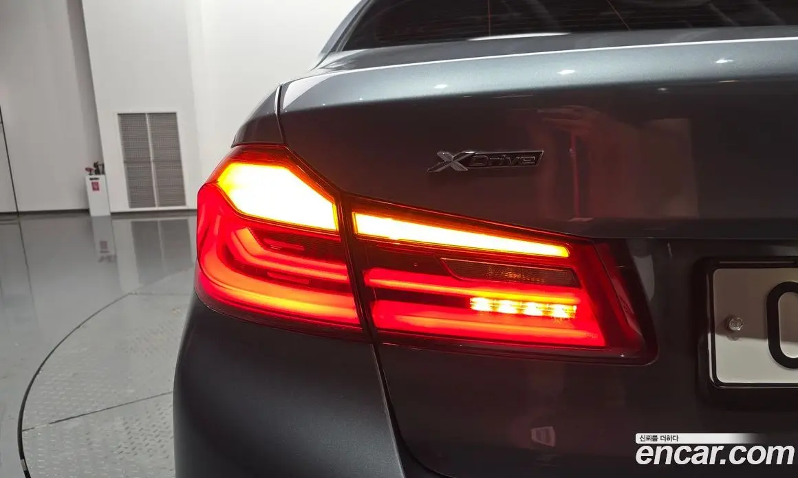 BMW 5 серия 2017 2.0 автомат (гидро), фото 8