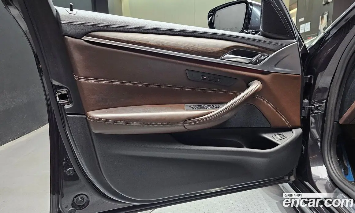 BMW 5 серия 2017 2.0 автомат (гидро), фото 14