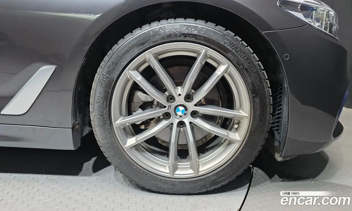 BMW 5 серия 2017 2.0 автомат (гидро), фото 7
