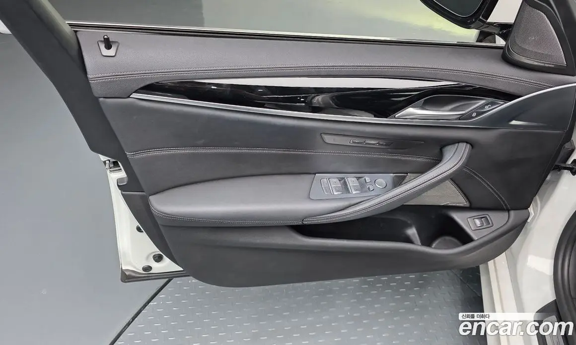 BMW 5 серия 2021 2.0 автомат (гидро), фото 14