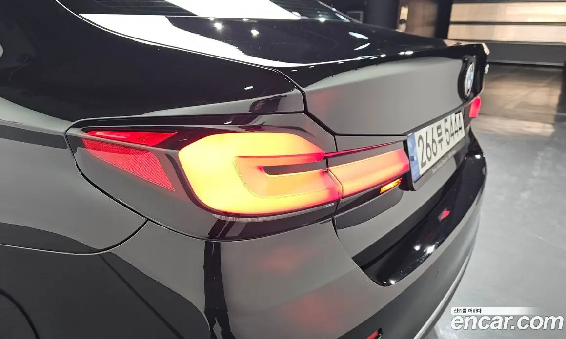 BMW 5 серия 2022 2.0 автомат (гидро), фото 9