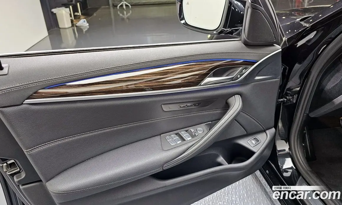 BMW 5 серия 2023 2.0 автомат (гидро), фото 14 BMW 5 серия 2023 2.0 автомат (гидро), фото 14