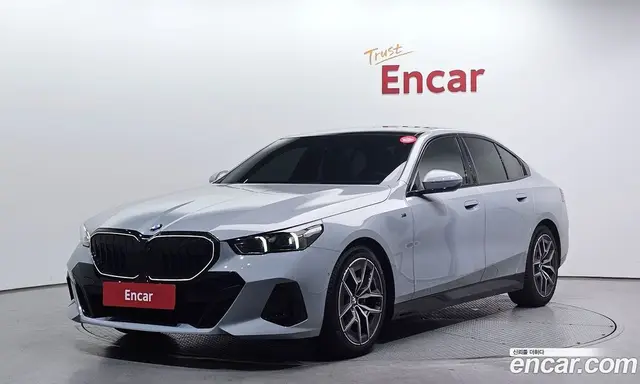 BMW 5 серия, 2025, 3 745 км