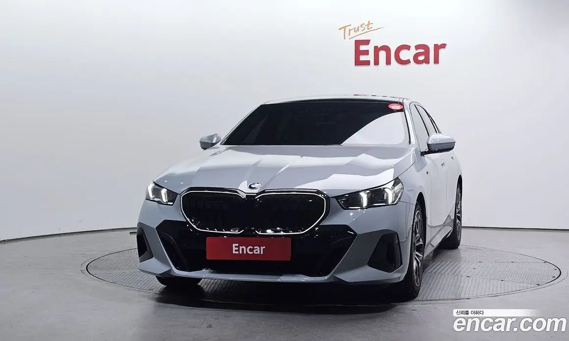 BMW 5 серия 2025 2.0 автомат (гидро), фото 3 BMW 5 серия 2025 2.0 автомат (гидро), фото 3