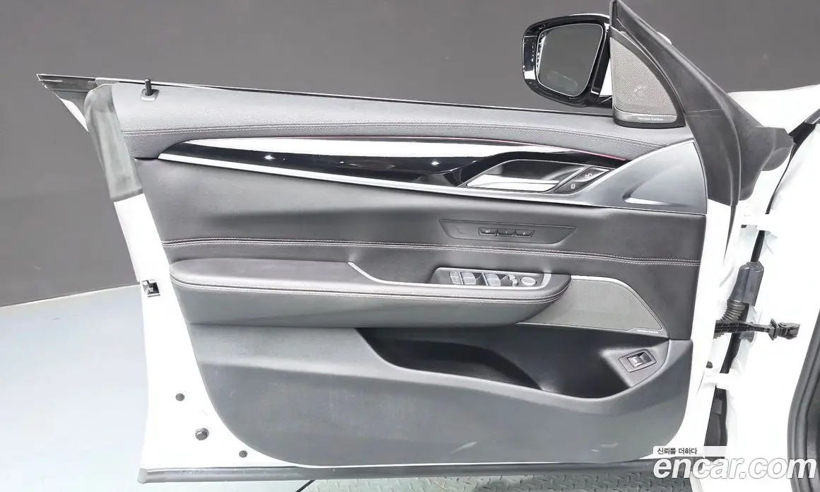 BMW 6 серия 2023 3.0 автомат (гидро), фото 14