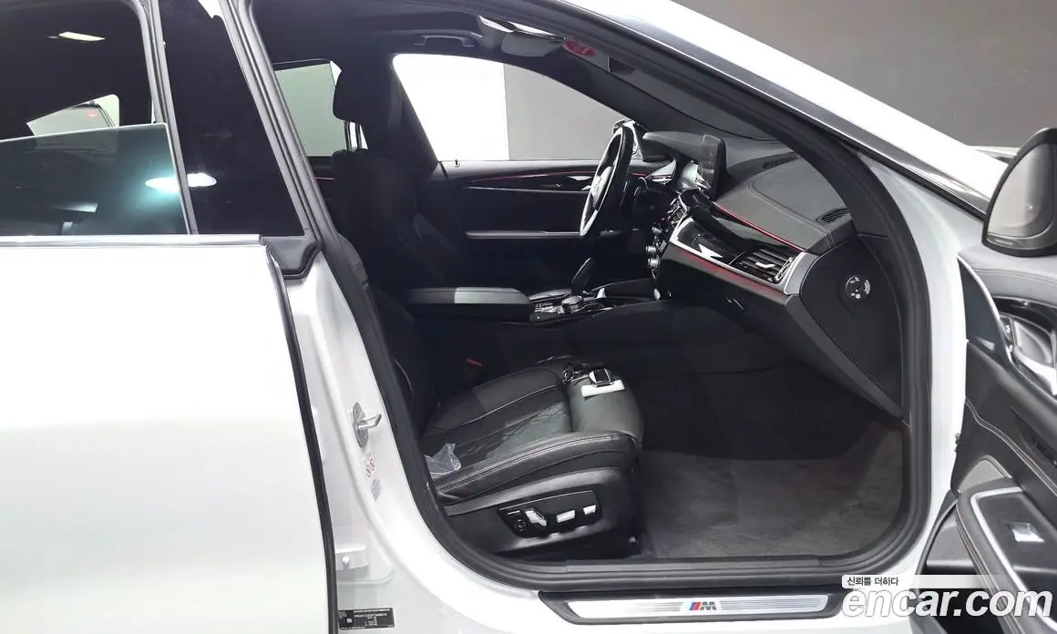 BMW 6 серия 2023 3.0 автомат (гидро), фото 16