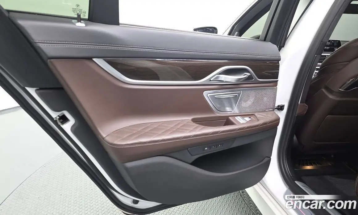 BMW 7 серия 2021 3.0 автомат (гидро), фото 15 BMW 7 серия 2021 3.0 автомат (гидро), фото 15