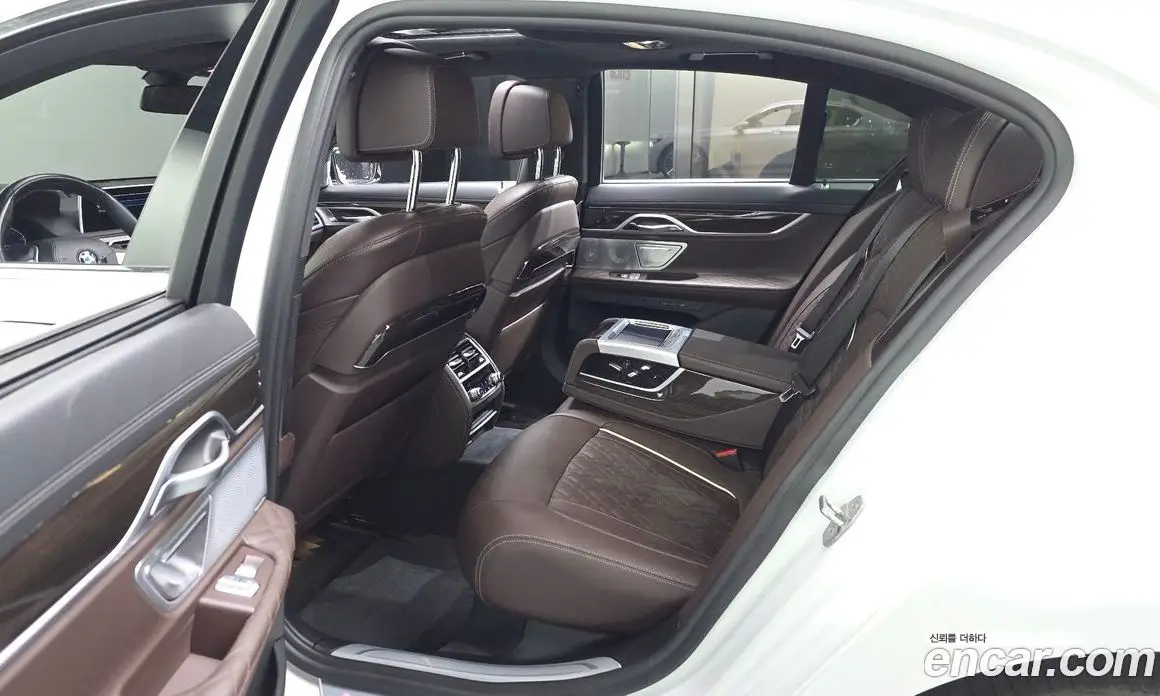 BMW 7 серия 2021 3.0 автомат (гидро), фото 16 BMW 7 серия 2021 3.0 автомат (гидро), фото 16