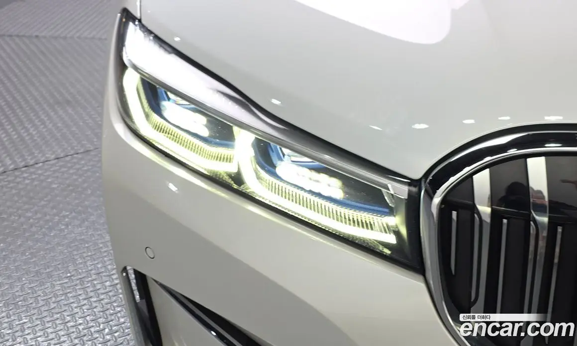BMW 7 серия 2021 3.0 автомат (гидро), фото 8 BMW 7 серия 2021 3.0 автомат (гидро), фото 8