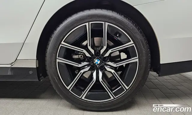 BMW 7 серия 2025 3.0 автомат (гидро), миниатюра 7 BMW 7 серия 2025 3.0 автомат (гидро), миниатюра 7