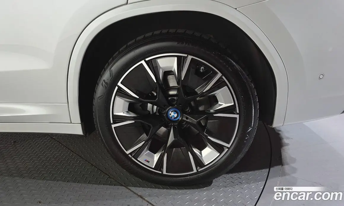 BMW iX3 2023 0.2 автомат (гидро), фото 7