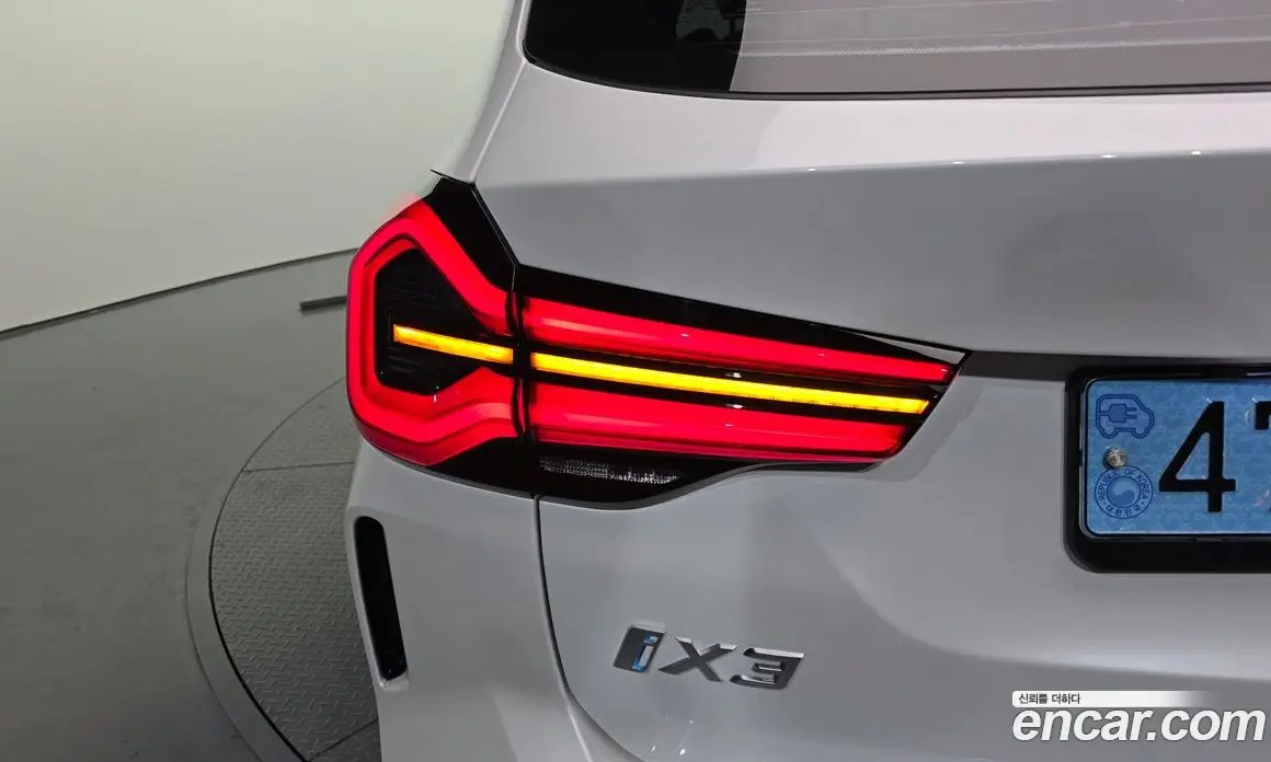 BMW iX3 2023 0.2 автомат (гидро), фото 9