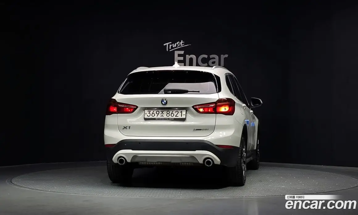 BMW X1 2022 2.0 автомат (гидро), фото 4 BMW X1 2022 2.0 автомат (гидро), фото 4