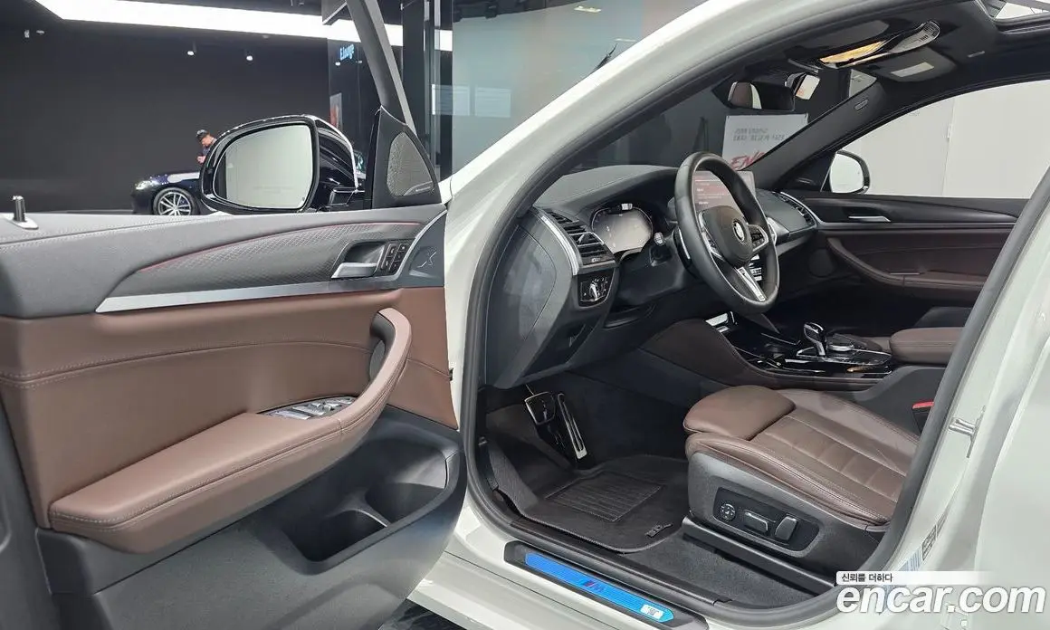 BMW X4 2025 2.0 автомат (гидро), фото 13