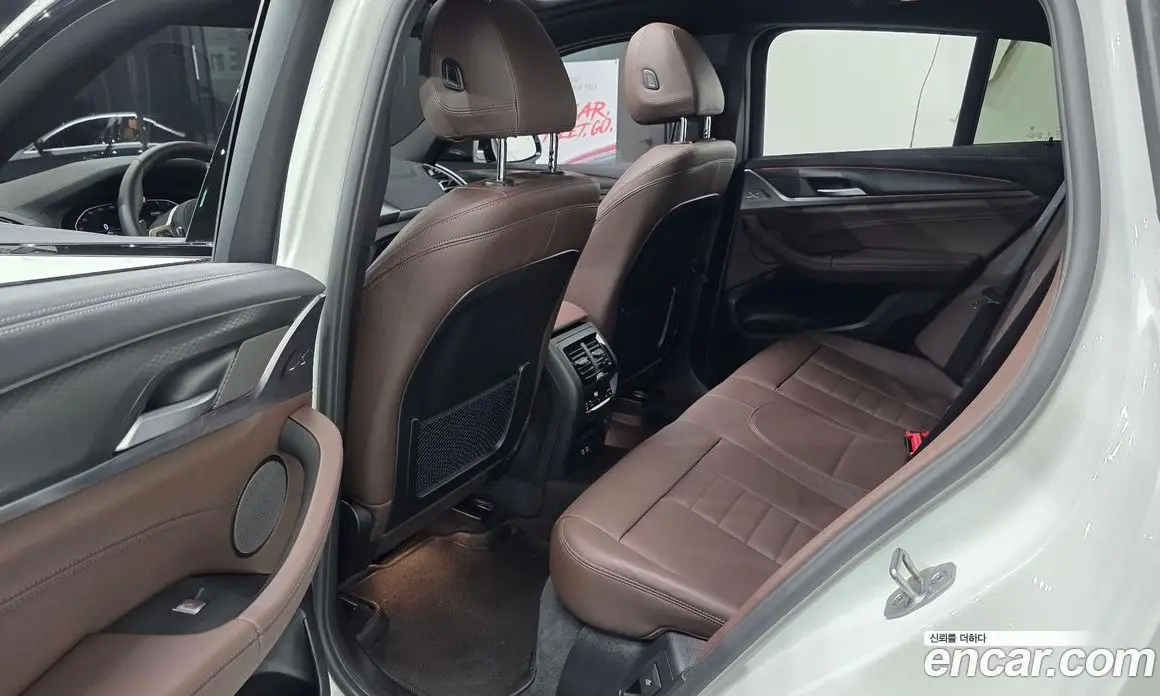 BMW X4 2025 2.0 автомат (гидро), фото 17
