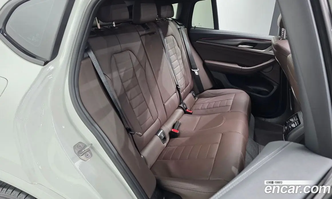 BMW X4 2025 2.0 автомат (гидро), фото 18