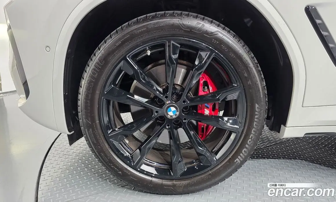 BMW X4 2025 2.0 автомат (гидро), фото 5