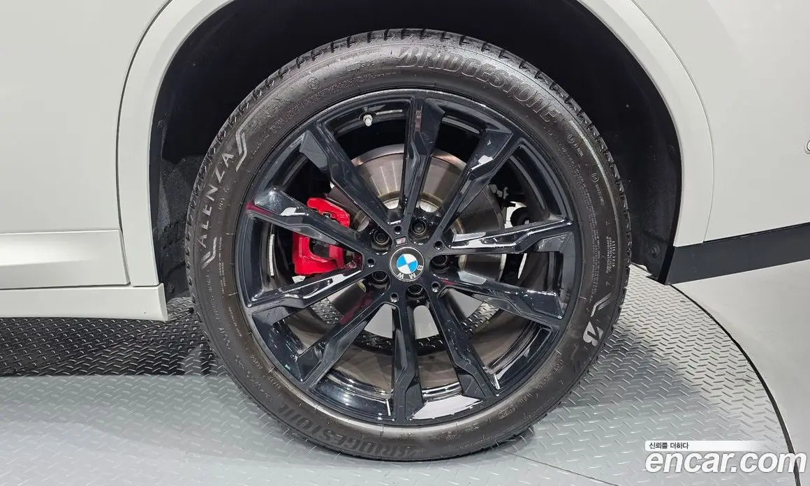 BMW X4 2025 2.0 автомат (гидро), фото 7