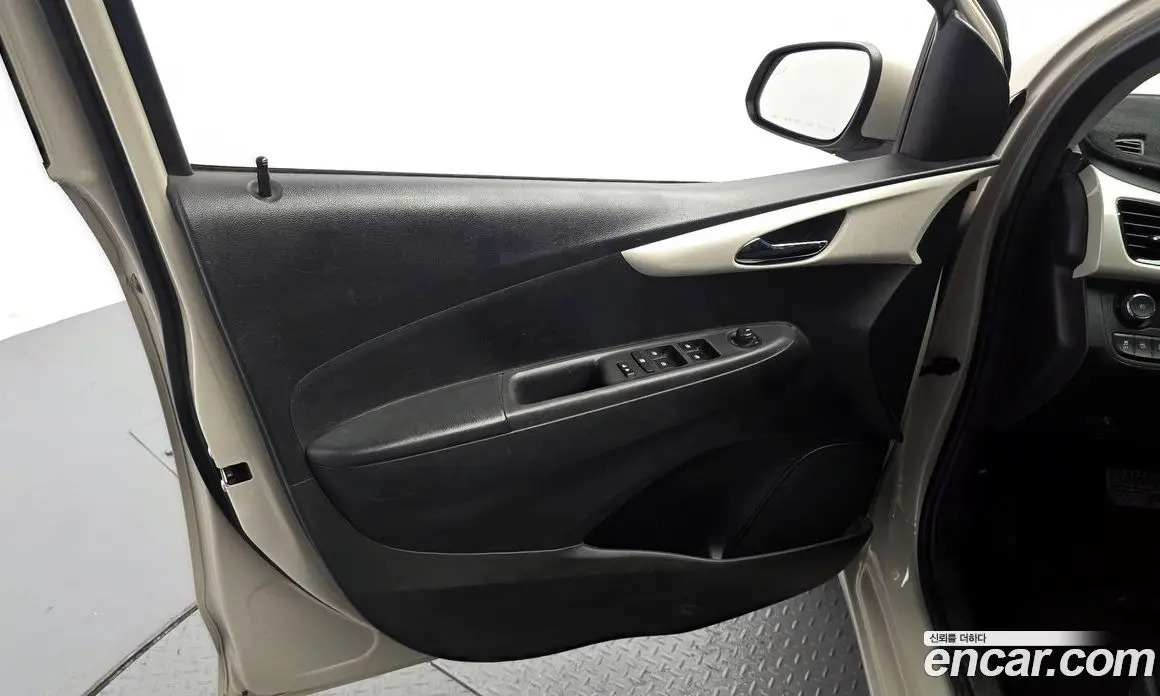 Chevrolet Spark 2016 1.0 автомат (гидро), фото 14 Chevrolet Spark 2016 1.0 автомат (гидро), фото 14