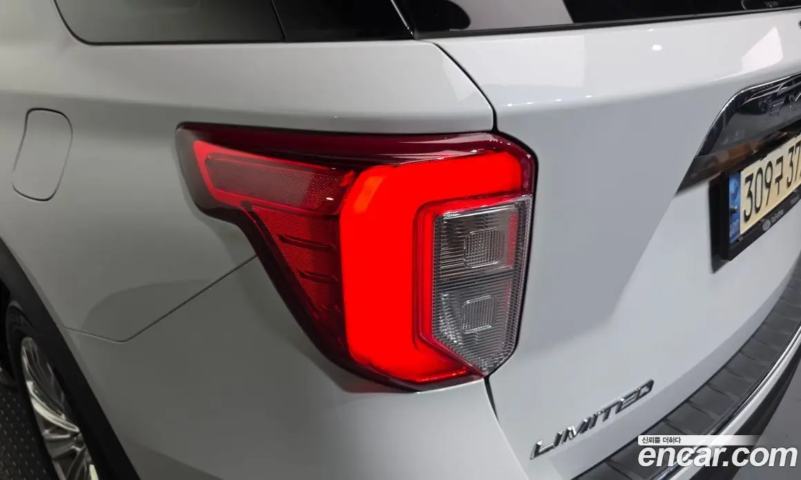 Ford Explorer 2021 2.3 автомат (гидро), фото 9