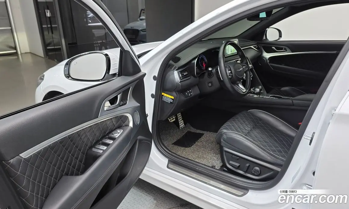 Genesis G70 2018 2.0 автомат (гидро), фото 13 Genesis G70 2018 2.0 автомат (гидро), фото 13