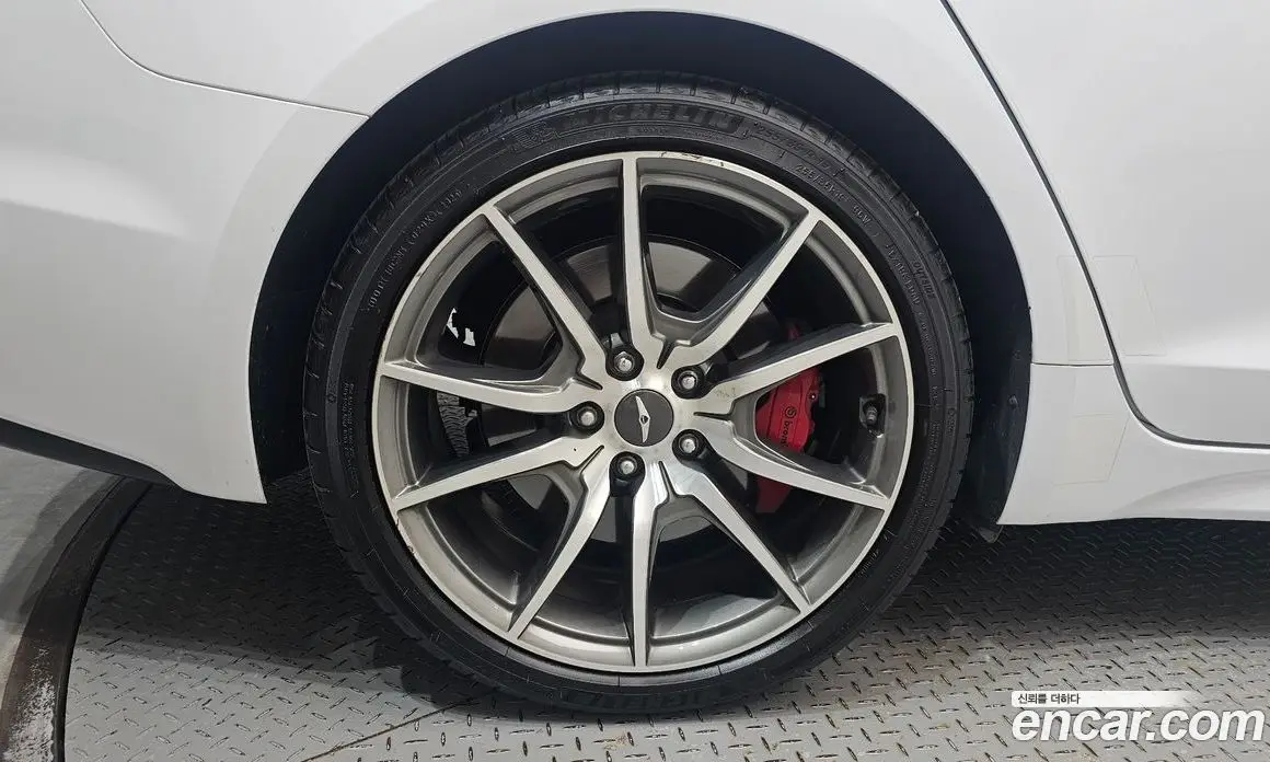 Genesis G70 2018 2.0 автомат (гидро), фото 5 Genesis G70 2018 2.0 автомат (гидро), фото 5
