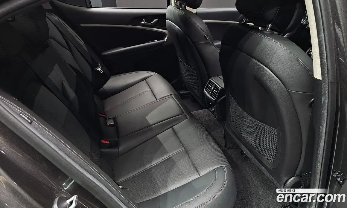 Genesis G70 2022 2.0 автомат (гидро), фото 17