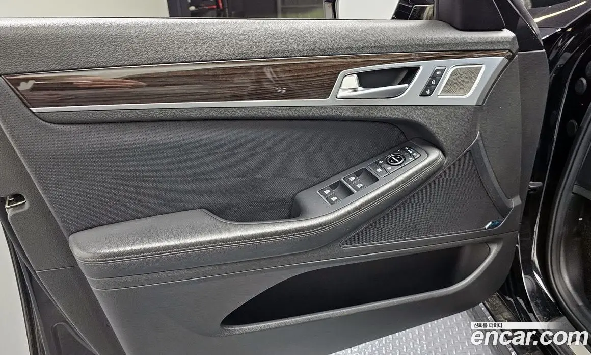 Genesis G80 2018 3.3 автомат (гидро), фото 13 Genesis G80 2018 3.3 автомат (гидро), фото 13