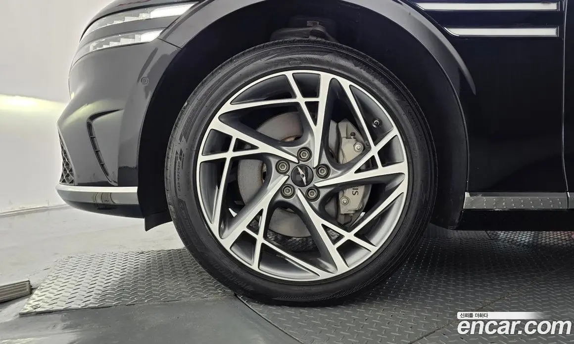 Genesis G90 2023 3.5 автомат (гидро), фото 5 Genesis G90 2023 3.5 автомат (гидро), фото 5