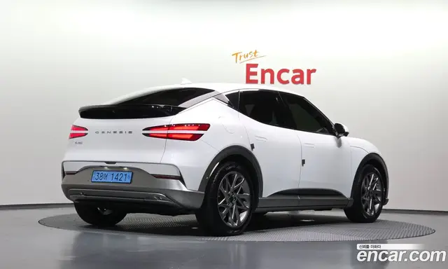 Genesis GV60 2022 0.1 автомат (гидро), миниатюра 2