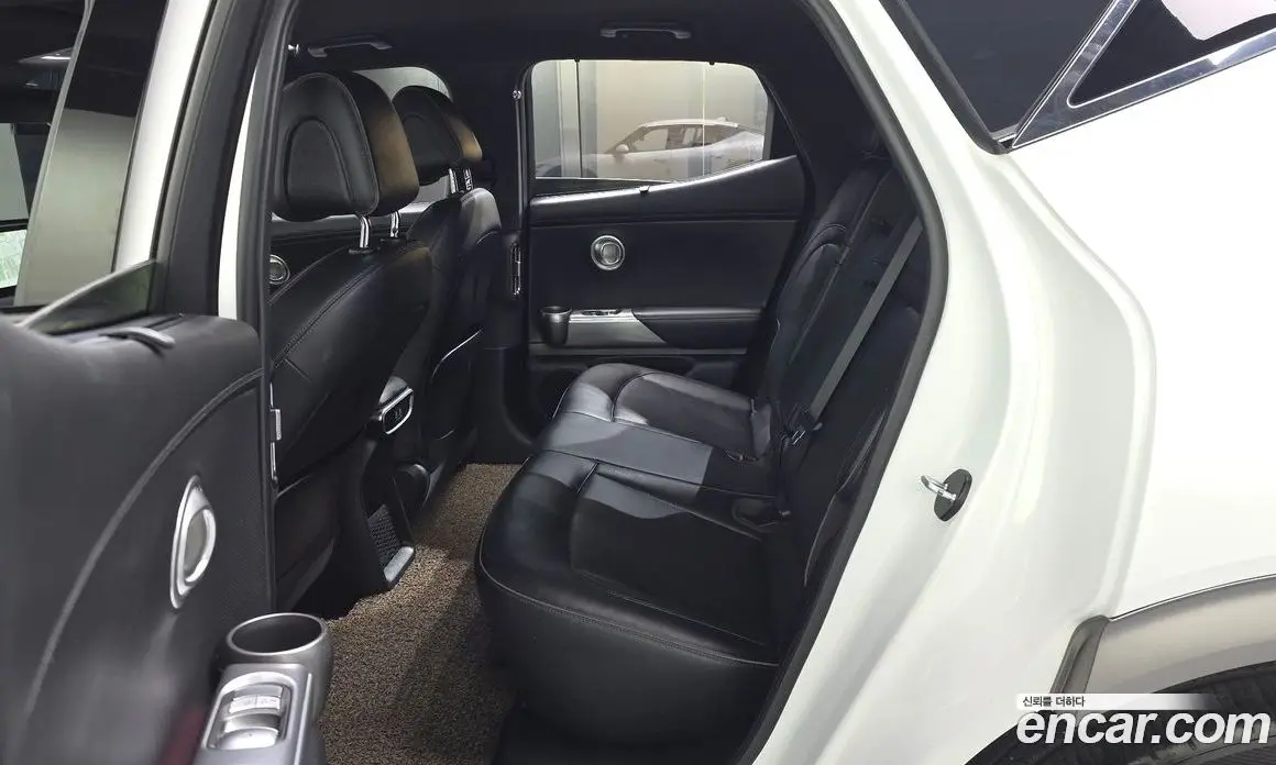 Genesis GV60 2022 0.1 автомат (гидро), фото 16