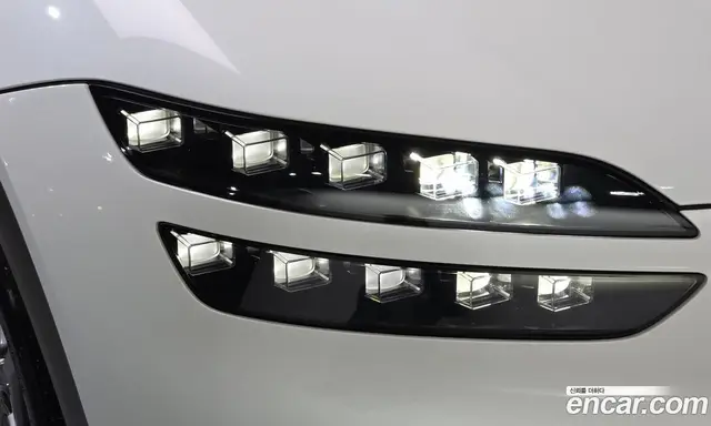 Genesis GV60 2022 0.1 автомат (гидро), миниатюра 8