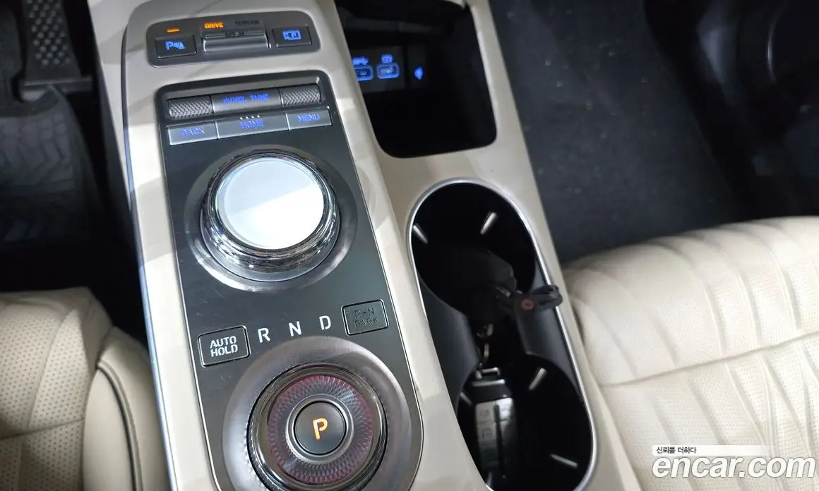 Genesis GV70 2021 2.5 автомат (гидро), фото 12 Genesis GV70 2021 2.5 автомат (гидро), фото 12
