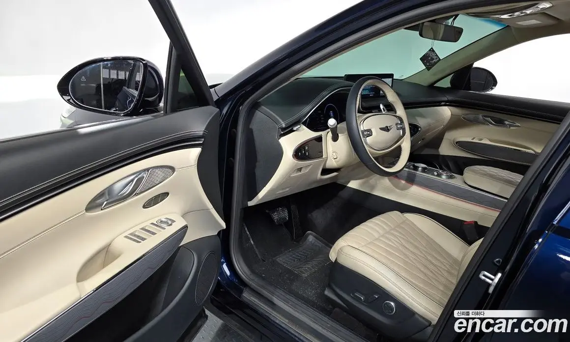 Genesis GV70 2021 2.5 автомат (гидро), фото 13 Genesis GV70 2021 2.5 автомат (гидро), фото 13