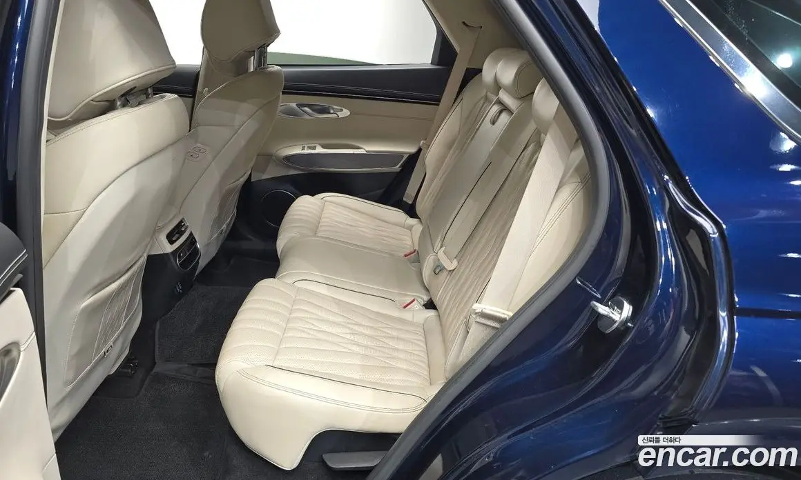 Genesis GV70 2021 2.5 автомат (гидро), фото 17 Genesis GV70 2021 2.5 автомат (гидро), фото 17