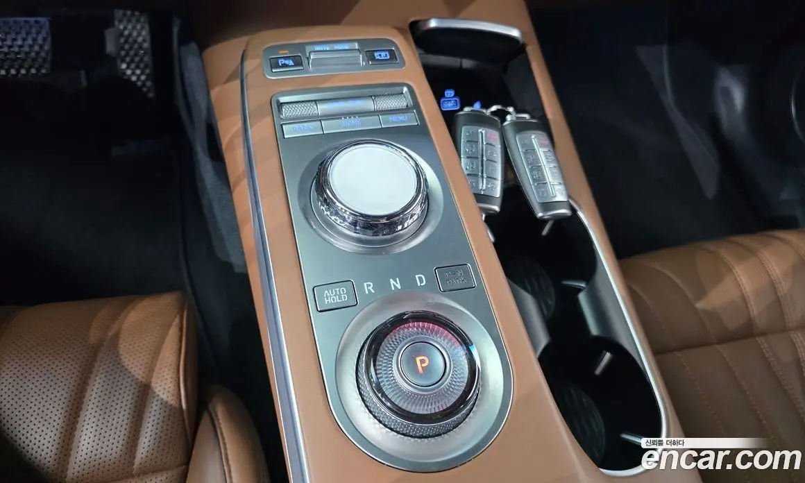 Genesis GV70 2021 2.5 автомат (гидро), фото 9 Genesis GV70 2021 2.5 автомат (гидро), фото 9