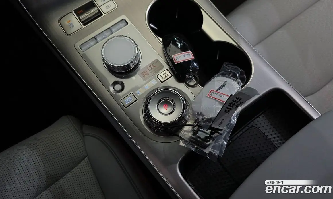 Genesis GV70 2025 2.5 автомат (гидро), фото 12