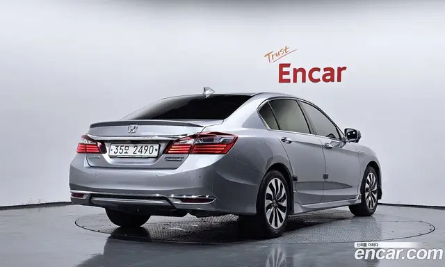 Honda Accord 2017 2.0 автомат (гидро), миниатюра 2 Honda Accord 2017 2.0 автомат (гидро), миниатюра 2