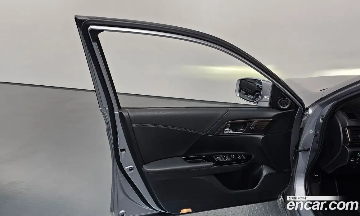 Honda Accord 2017 2.0 автомат (гидро), фото 14 Honda Accord 2017 2.0 автомат (гидро), фото 14