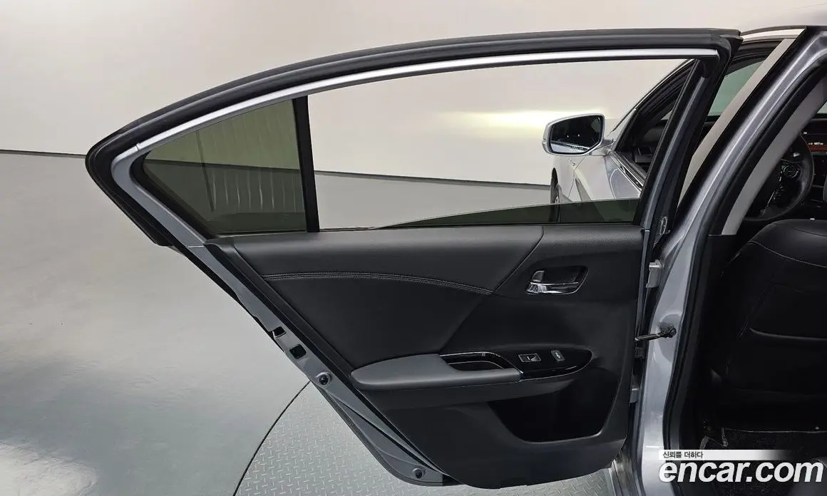 Honda Accord 2017 2.0 автомат (гидро), фото 15 Honda Accord 2017 2.0 автомат (гидро), фото 15