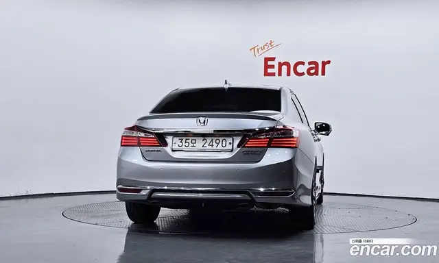 Honda Accord 2017 2.0 автомат (гидро), миниатюра 4 Honda Accord 2017 2.0 автомат (гидро), миниатюра 4