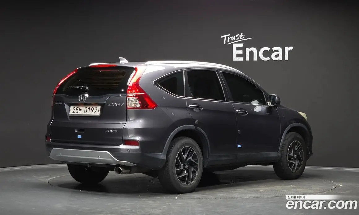 Honda CR-V 2016 2.4 автомат (гидро), фото 2 Honda CR-V 2016 2.4 автомат (гидро), фото 2