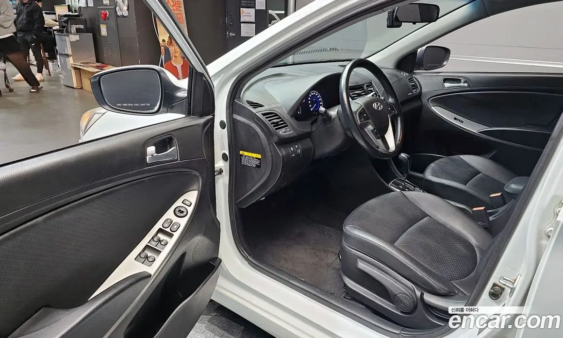 Hyundai Accent 2015 1.4 автомат (гидро), фото 13 Hyundai Accent 2015 1.4 автомат (гидро), фото 13