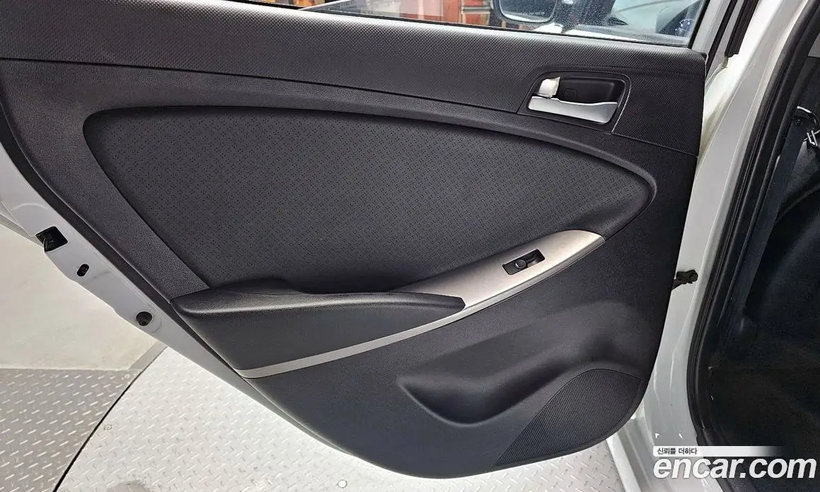 Hyundai Accent 2015 1.4 автомат (гидро), фото 15 Hyundai Accent 2015 1.4 автомат (гидро), фото 15